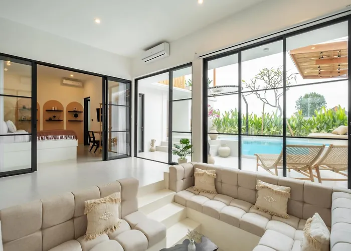 3 Bd With Rooftop Jacuzzi And Glass Pool 别墅 *
