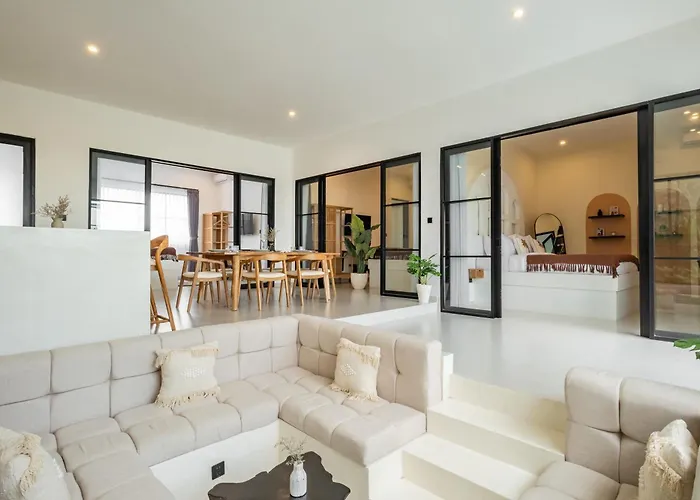 3 Bd With Rooftop Jacuzzi And Glass Pool 别墅