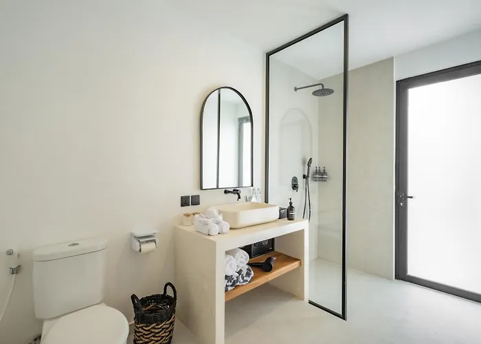 3 Bd With Rooftop Jacuzzi And Glass Pool 坎古