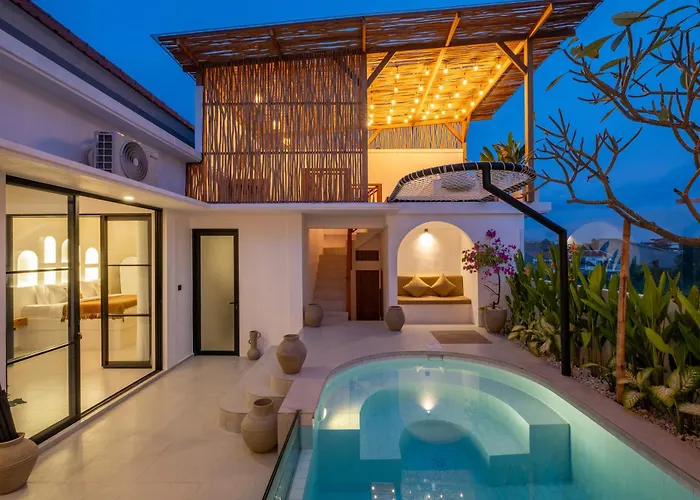 3 Bd With Rooftop Jacuzzi And Glass Pool 别墅 坎古