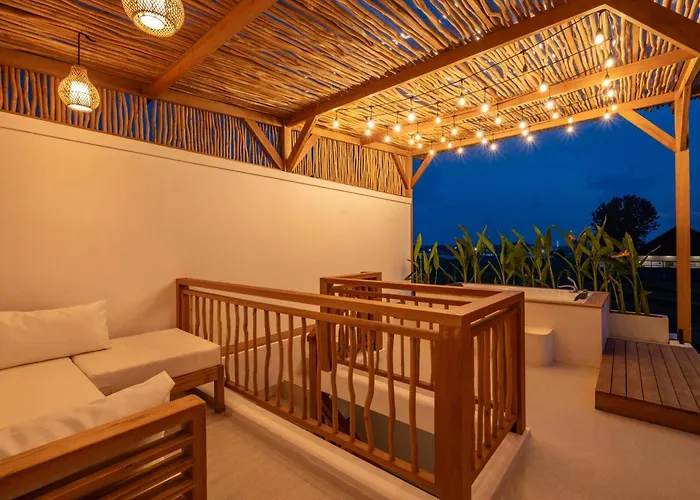 别墅 3 Bd With Rooftop Jacuzzi And Glass Pool *